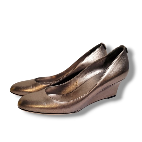 Gucci Metallic Leather Wedge Pumps 7B Made In Italy Designer Cocktail Event - Picture 1 of 11
